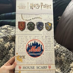 Harry Potter Hufflepuff x Mets House Scarf